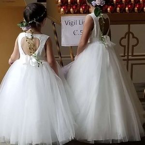 DAVID’S BRIDAL White Tulle/Lace Flower Girl Dress